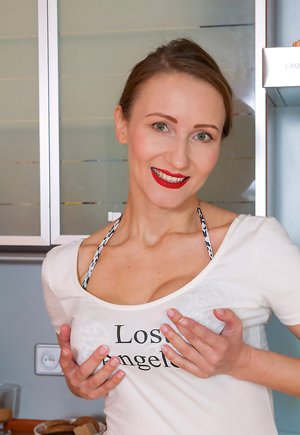 All Over 30 are pleased to offer you a free pics featuring Alena K in masturbating porn