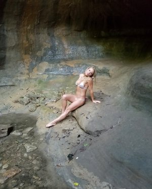 Pink Velvet Vault invite you to explore free xxx photos featuring Madden demonstrating superb shape