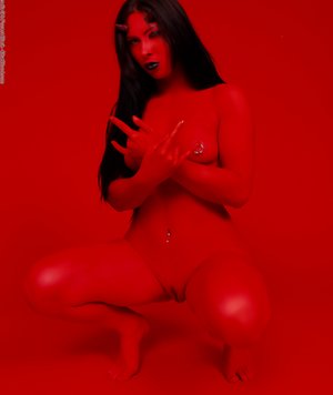 barelyevil invites you to browse their free pics with Lydia Lashes demonstrating superb shape