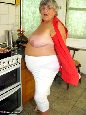 TAC Amateurs invite you to explore free pics featuring Grandma Libby in toying cunt porn scene